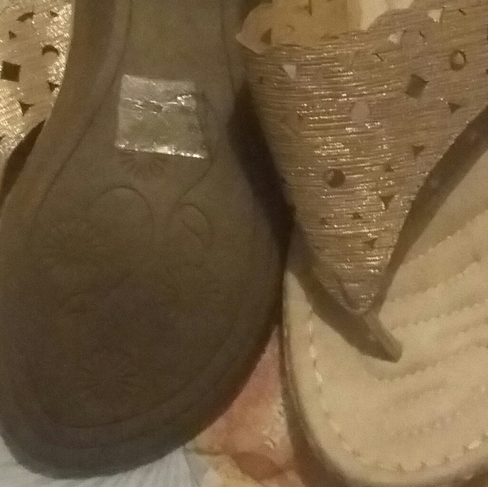 Sandals - Picture 2 of 4